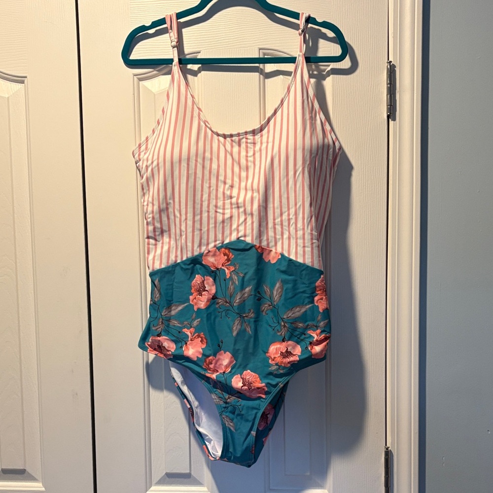 Coral Reef - 3XL - Striped and Floral One-Piece Swimsuit